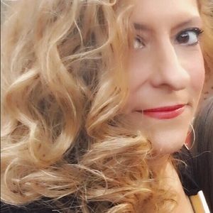 Meet your Posher, Kay